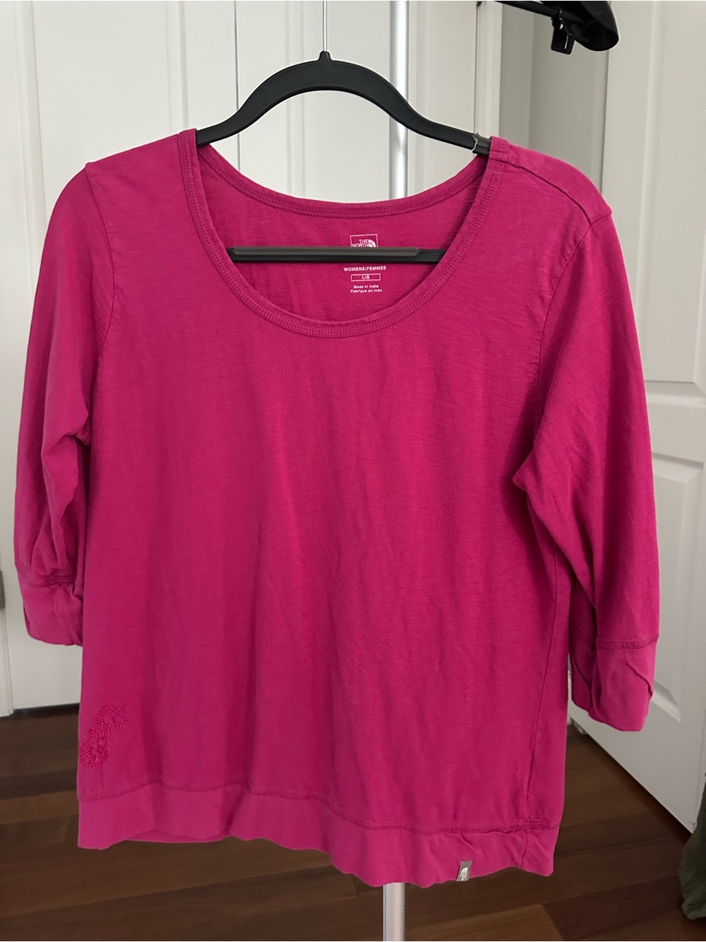 The North Face Women's Magenta Scoop Neck 3/4 Sleeve Tee